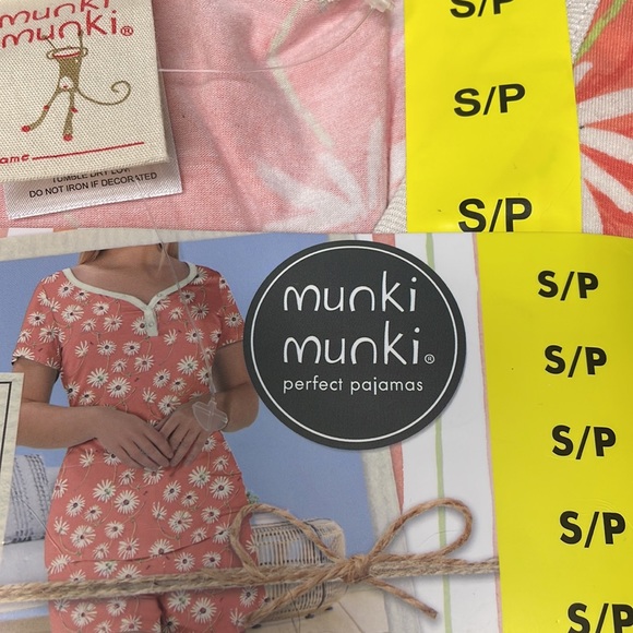 Munki Munki 2 Piece Short Sleeve Pyjama Set - Picture 3 of 4